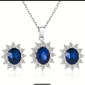 New Blue Saphirre color necklace and earrings set